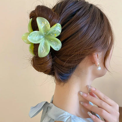 HairOra FloraClip – Elegant Floral Hair Clip