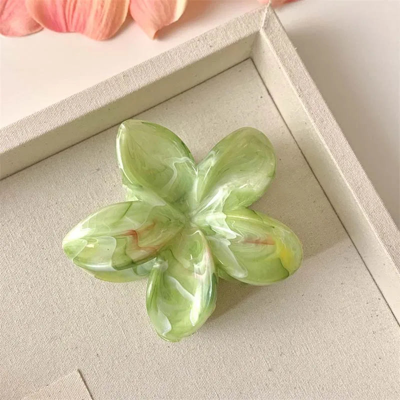 HairOra FloraClip – Elegant Floral Hair Clip